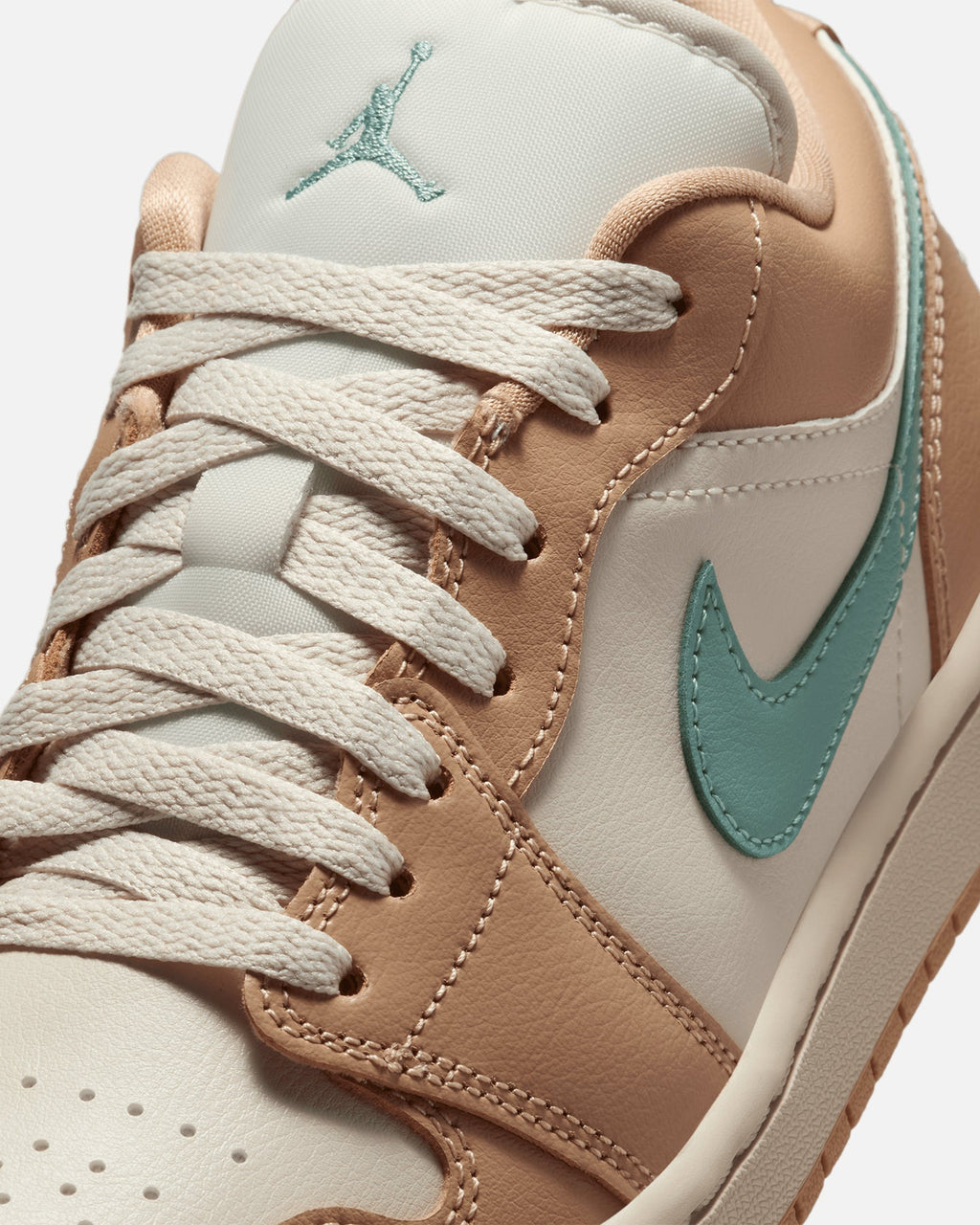 JORDAN Official Jordan Women's Air Jordan 1 Low Lt Orewood Brown
