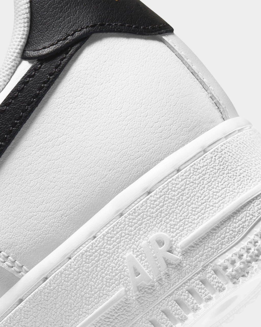 Nike Ladies Women's Air Force 1 '07 Essential White/Black/White