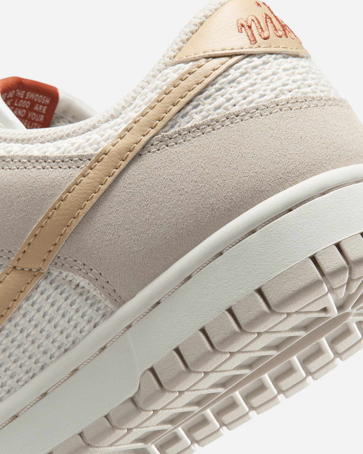 Nike Classic Nike Women's Dunk Low SE Sail
