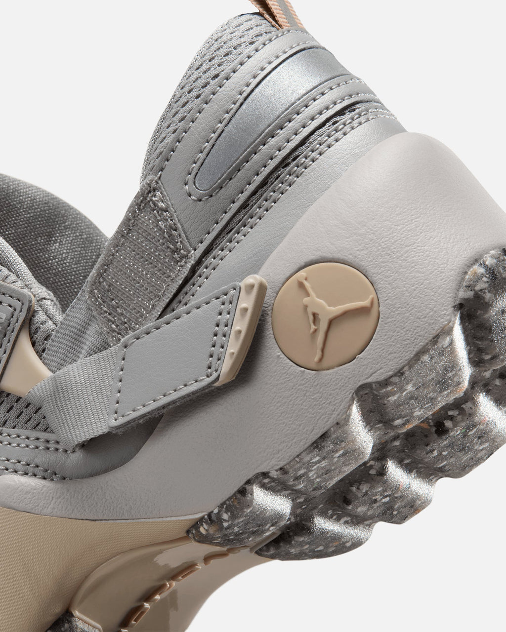 JORDAN Official Jordan Women's Trunner LX Lt Iron Ore