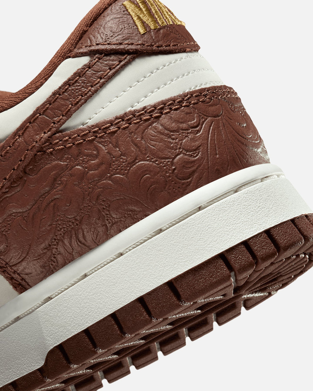 Nike Authentic Nike Women's Dunk Low Sail