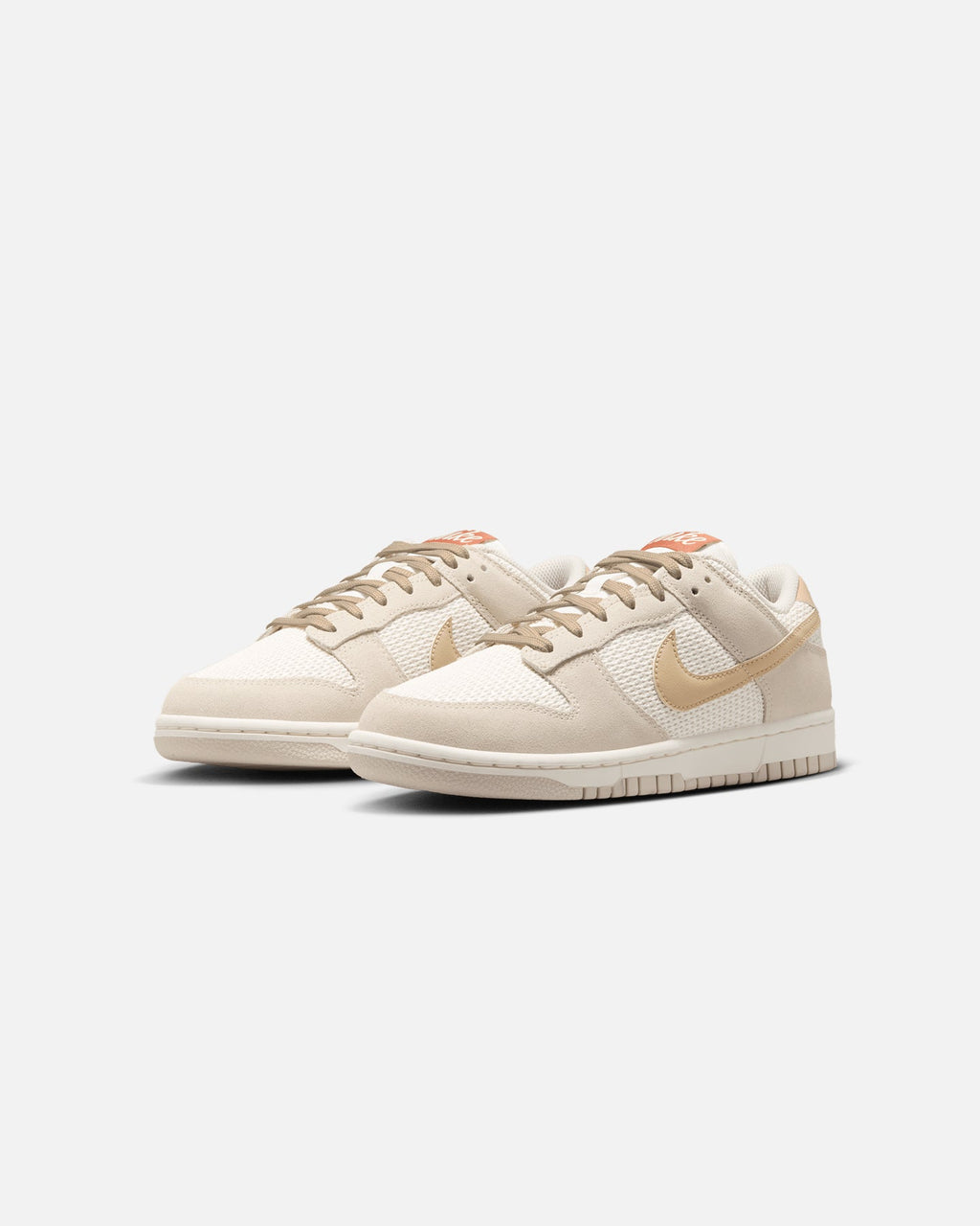 Nike Classic Nike Women's Dunk Low SE Sail
