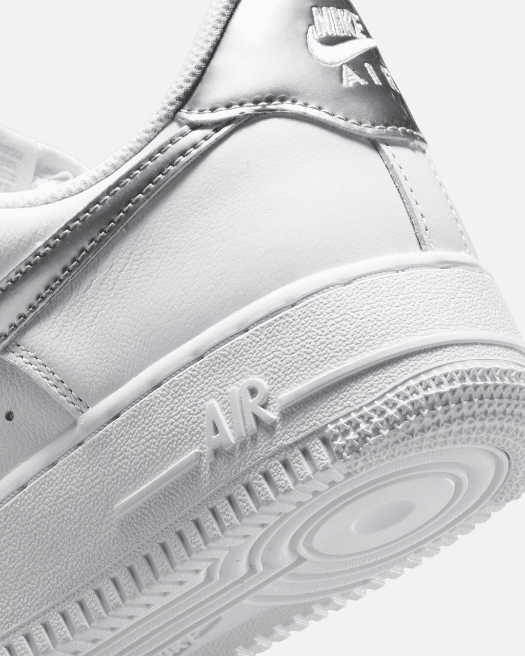 Nike Nike Women's Air Force 1 '07 SE White/Metallic