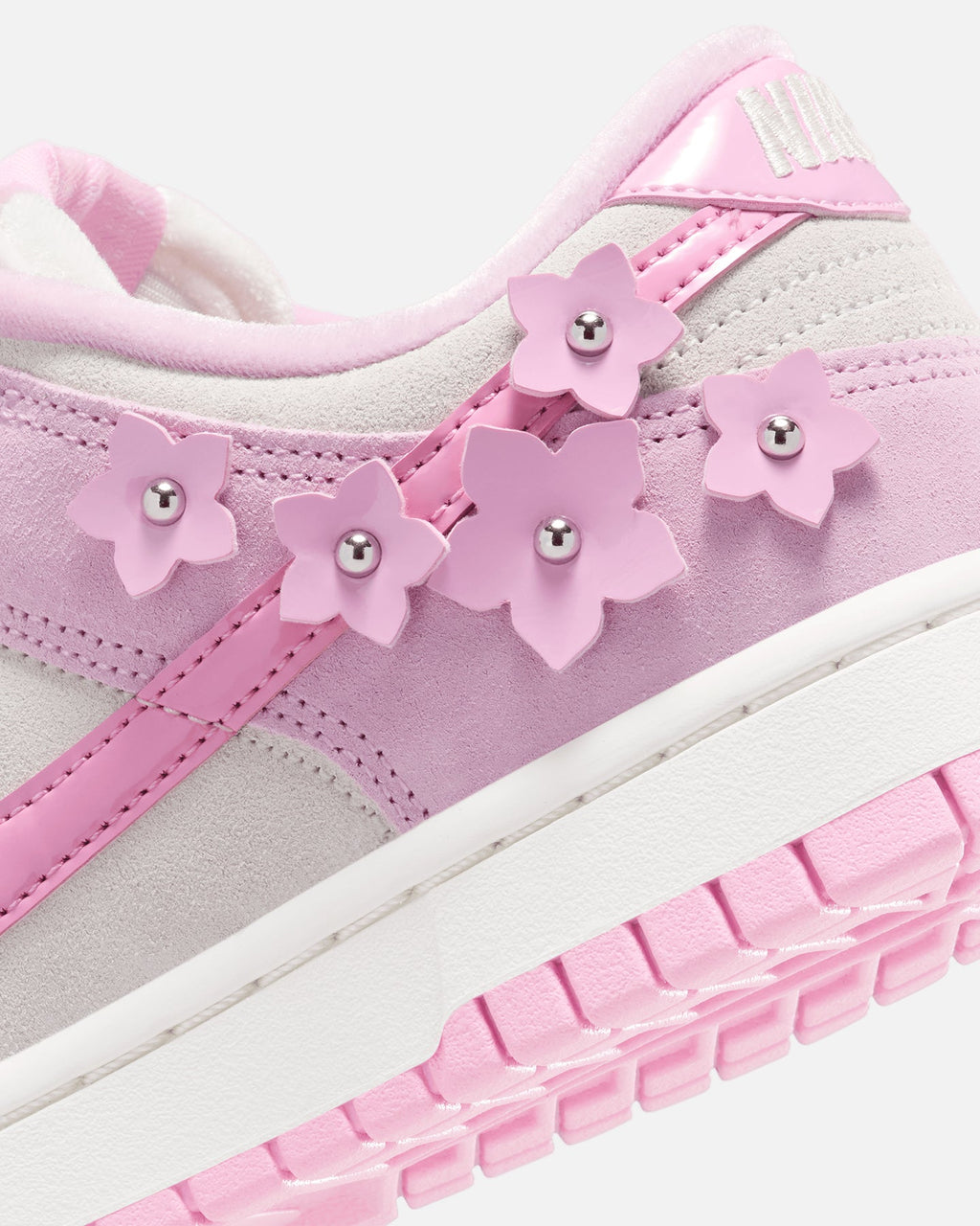Nike Nike Women's Dunk Low SE Pink