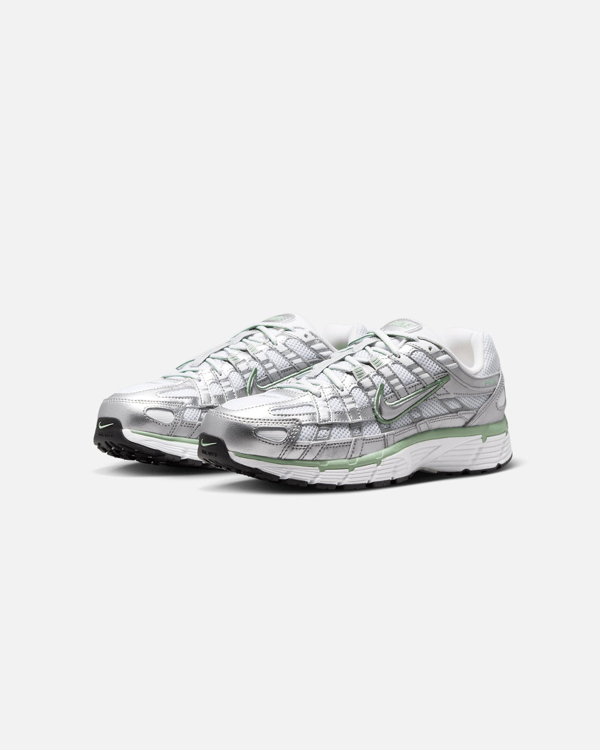 Nike Nike Women's P-6000 Metallic Silver