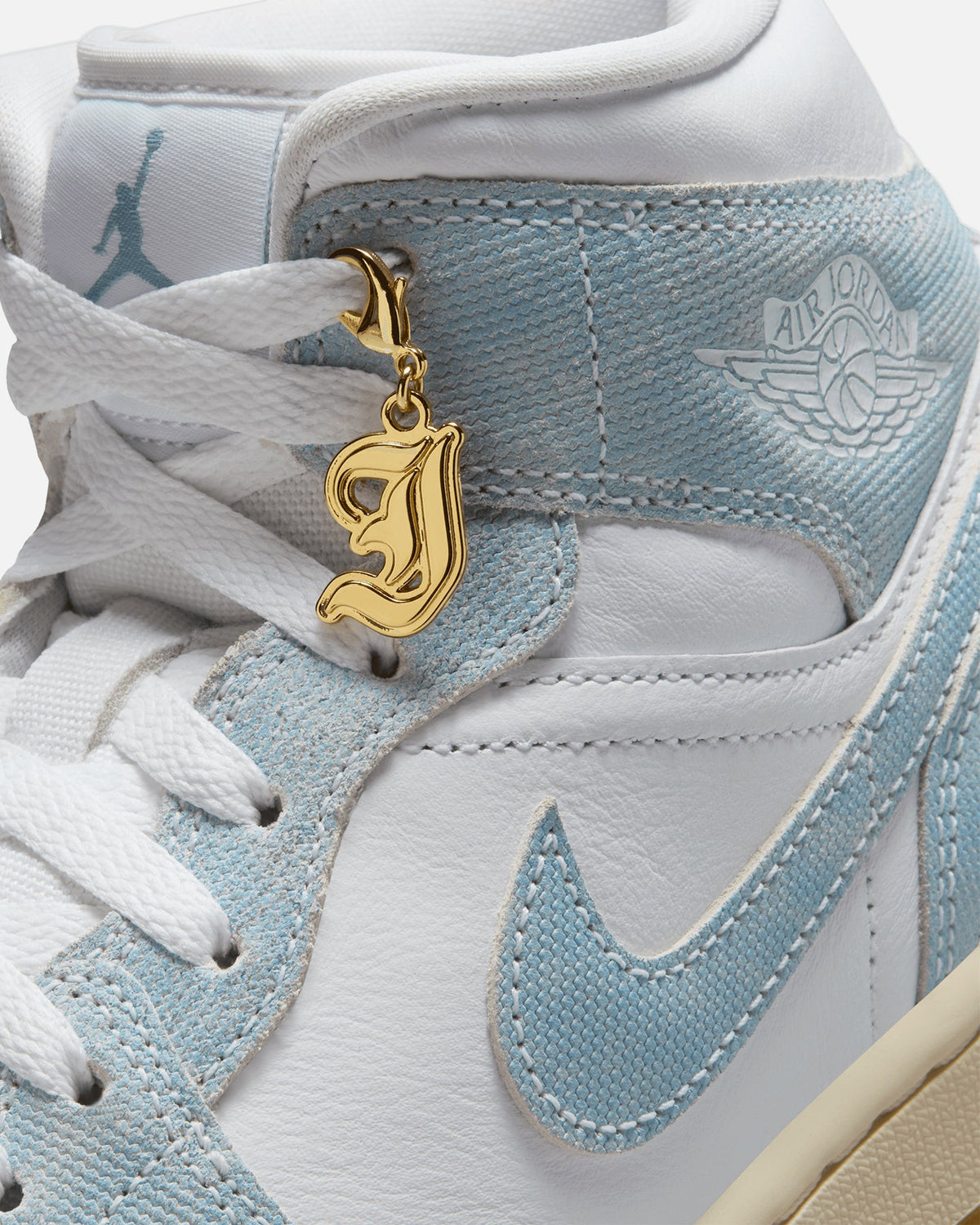 JORDAN Premium Jordan Women's Air Jordan 1 Mid SE "Denim" Blue/Gum