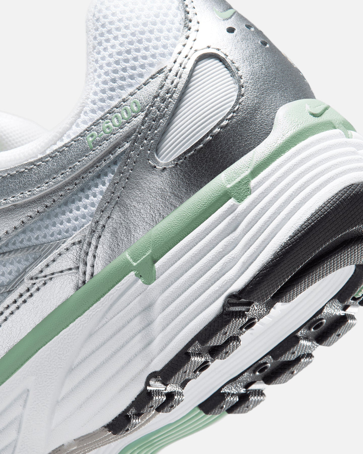 Nike Nike Women's P-6000 Metallic Silver