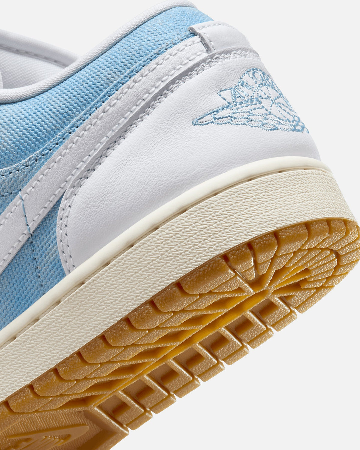 JORDAN Jordan Women's Air Jordan 1 Low SE "Denim" Blue/Gum