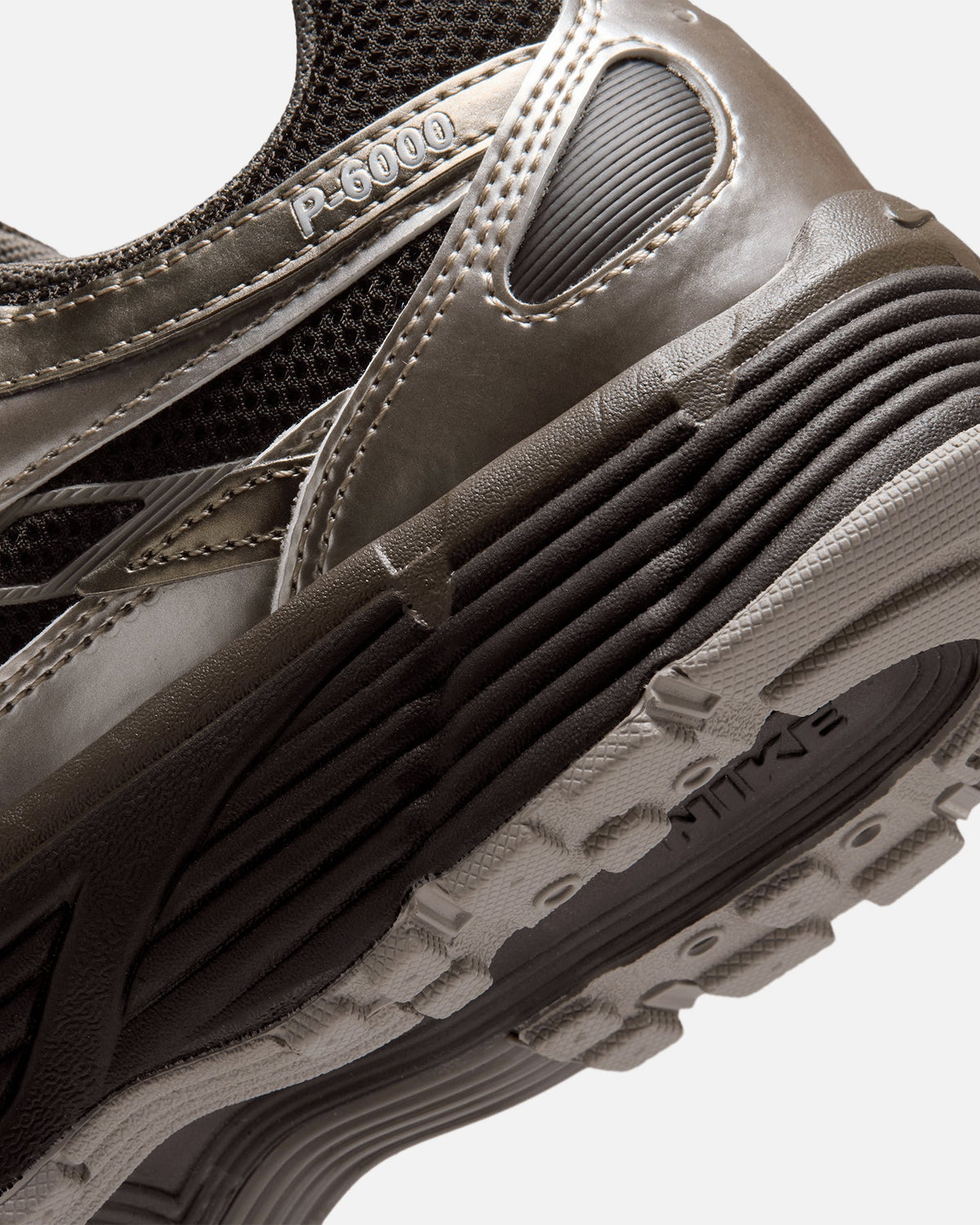 Nike Premium Nike Women's P-6000 Velvet Brown