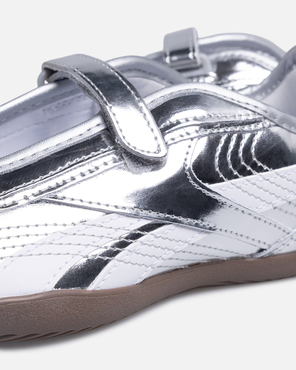 REEBOK Reebok Women's Ultra Lo Mary Jane Silver/White