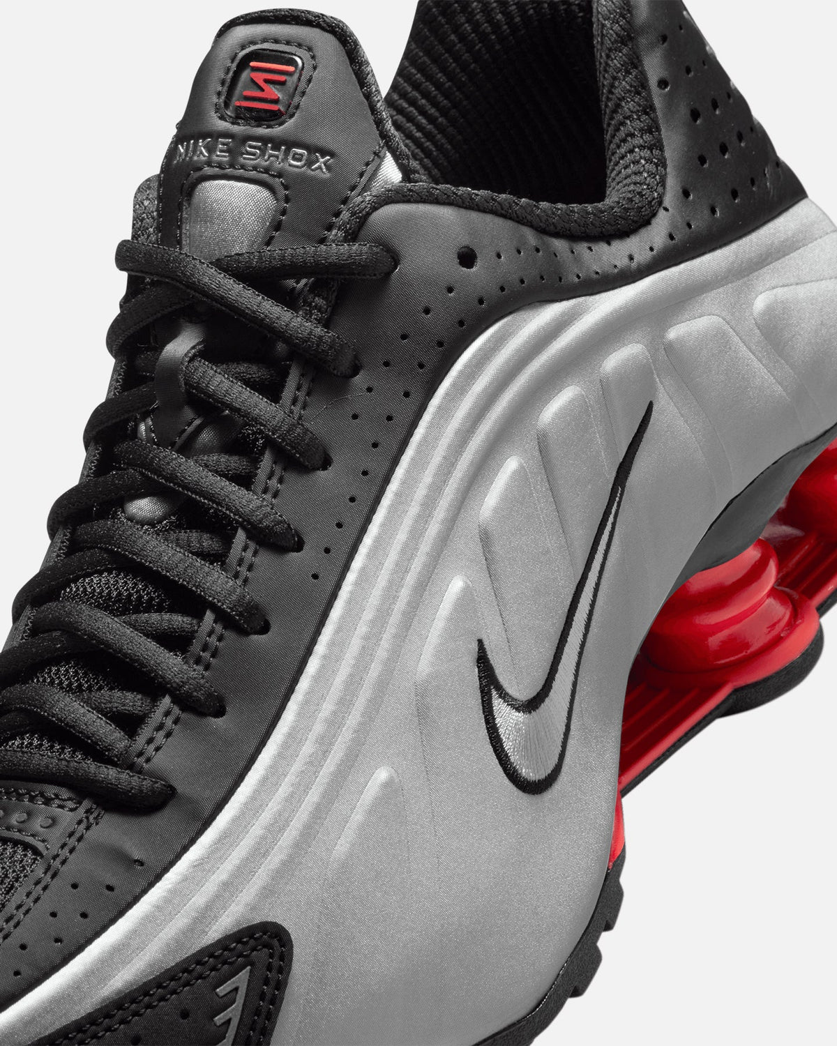 Nike Classic Nike Women's Shox R4 Black/Silver