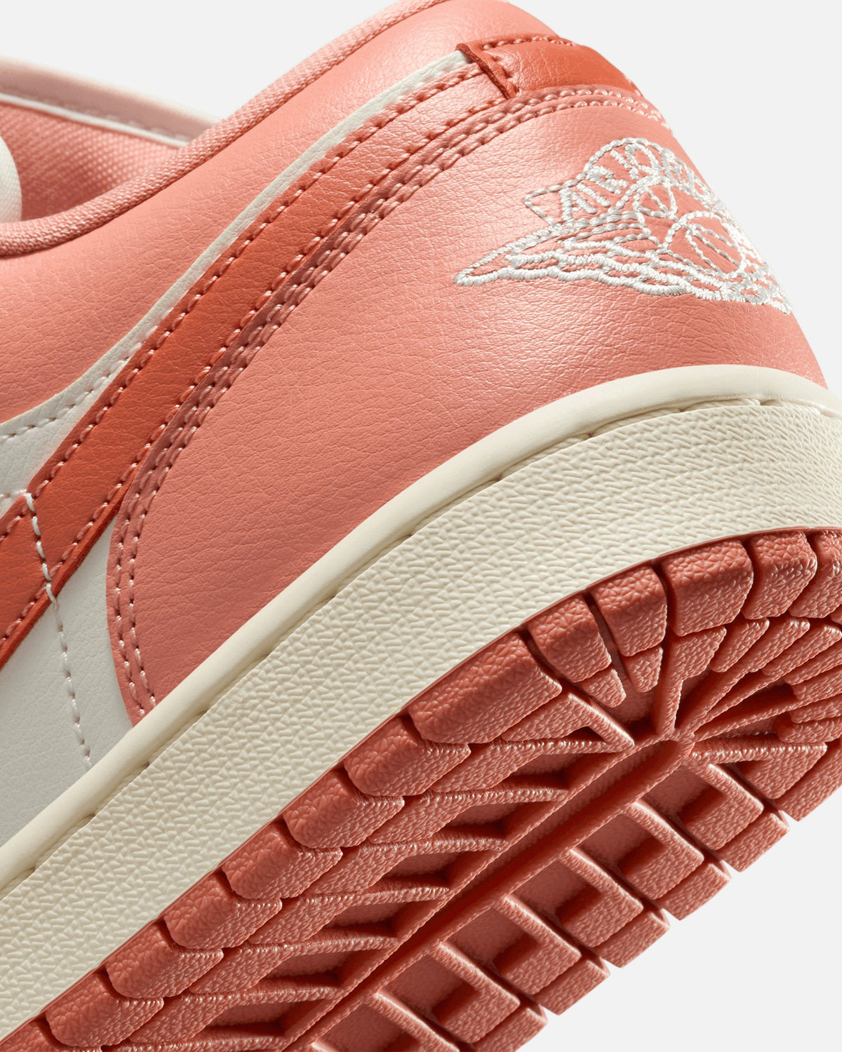 JORDAN Jordan Women's Air Jordan 1 Low Sail/Madder Root