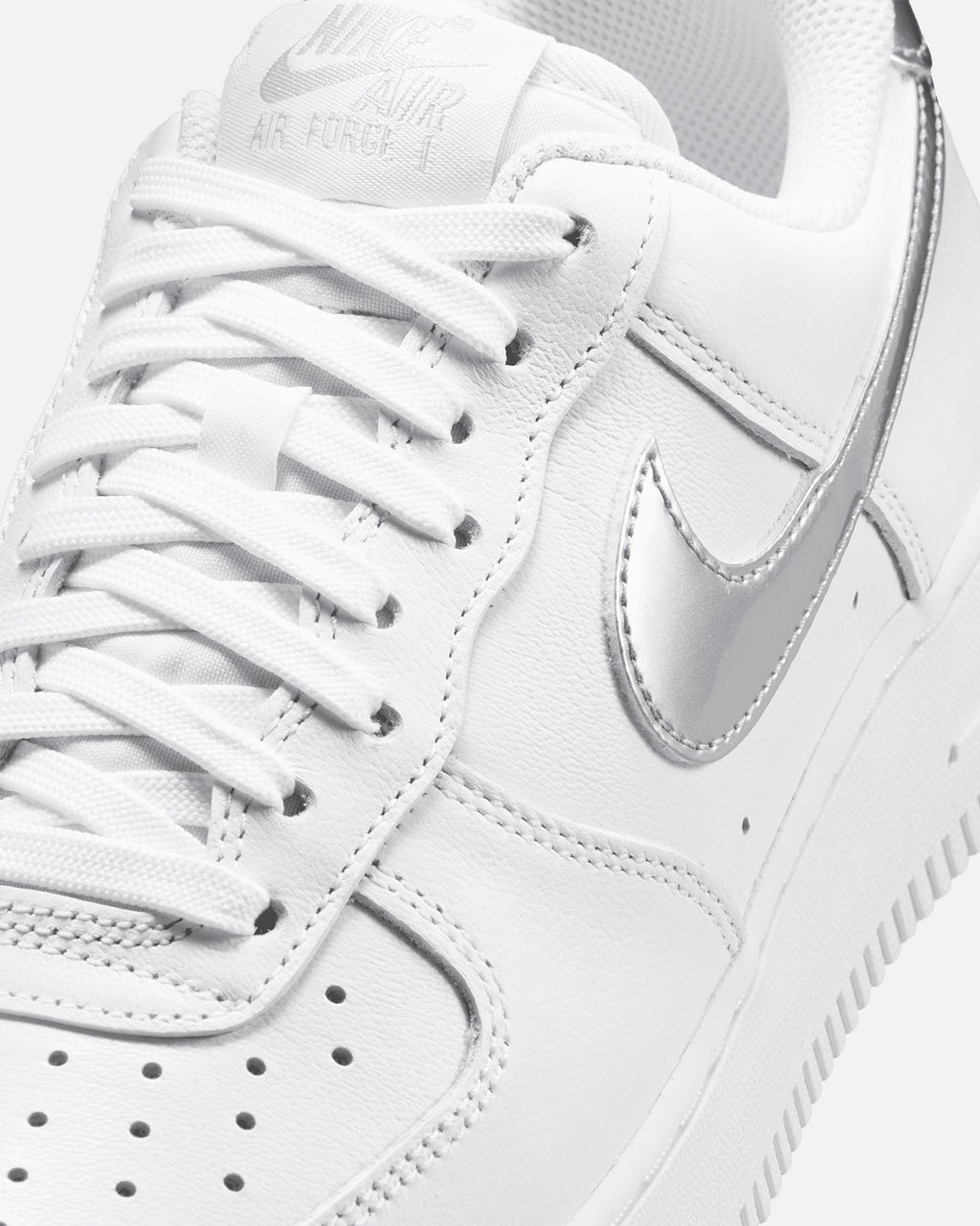 Nike Nike Women's Air Force 1 '07 SE White/Metallic