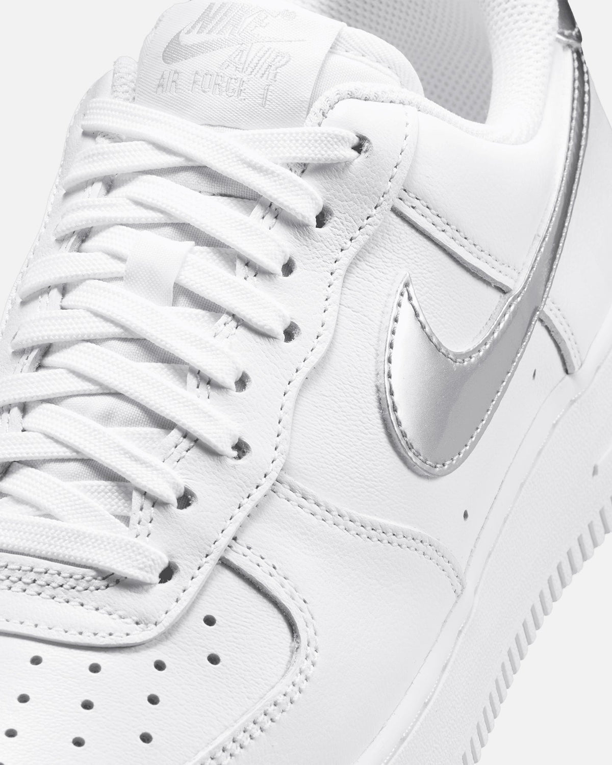 Nike Nike Women's Air Force 1 '07 SE White/Metallic