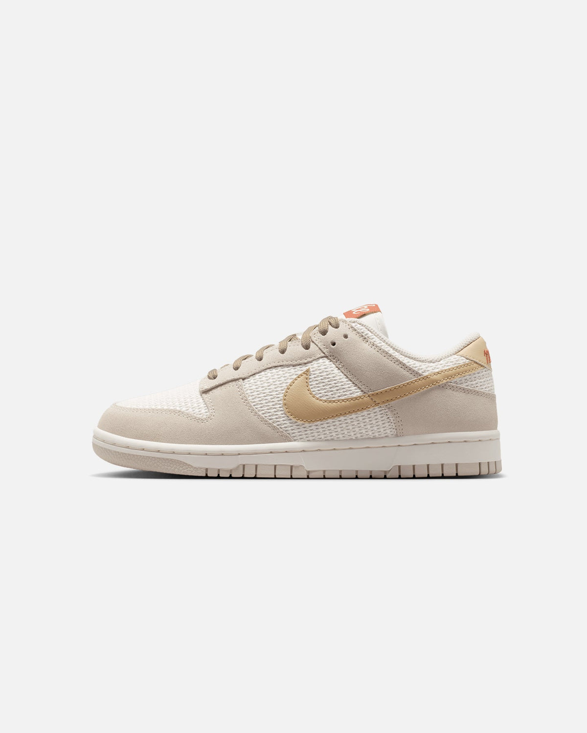 Nike Classic Nike Women's Dunk Low SE Sail